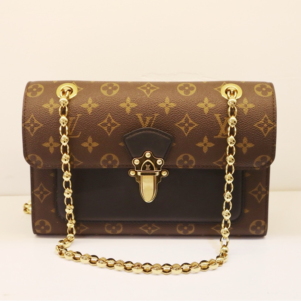 Louis Vuitton Victoire shoulder bag